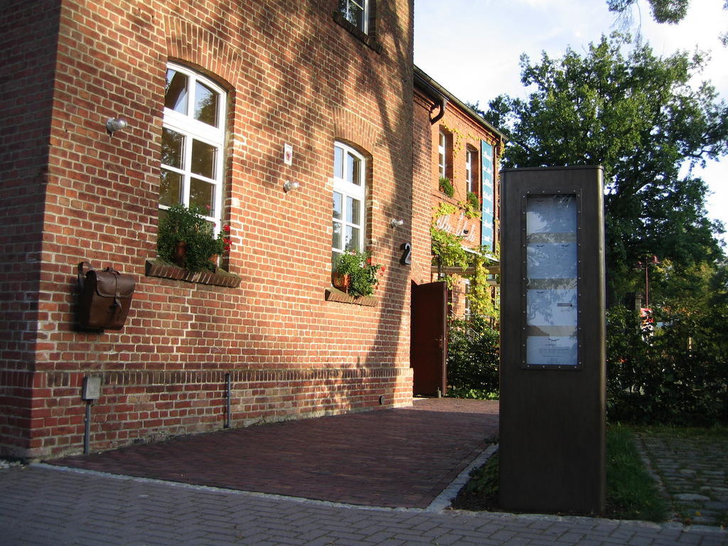 Отель Alte Schule Reichenwalde Экстерьер фото