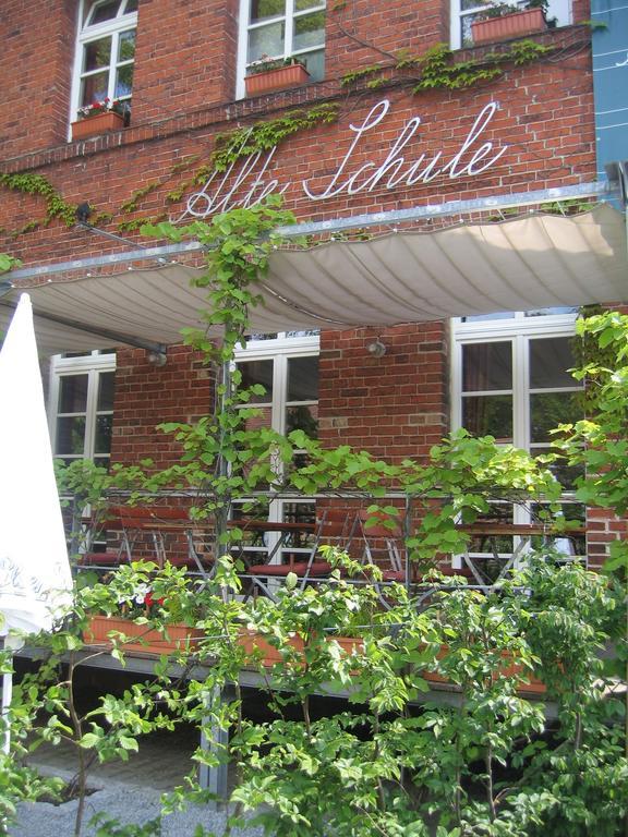 Отель Alte Schule Reichenwalde Экстерьер фото